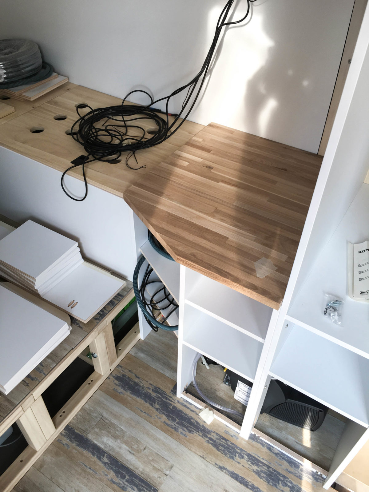 Der Schrank (Teil 1/2) Hochschrank, Unterschränke & Arbeitsplatte